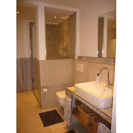 Pleasant In アパート